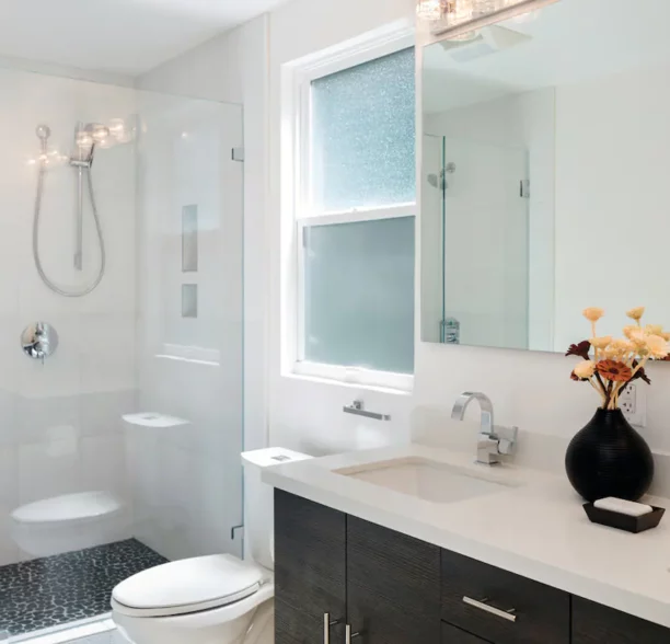 Chicago Glass Shower Doors Company: A Beacon of Quality and Style in the Windy City Chicago Glass Shower Doors Company